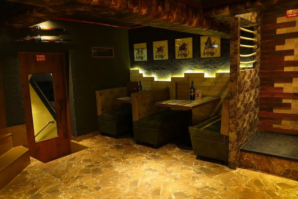 โรงแรมอัลกา เรซิเดนซี ธาเน ภายนอก รูปภาพ